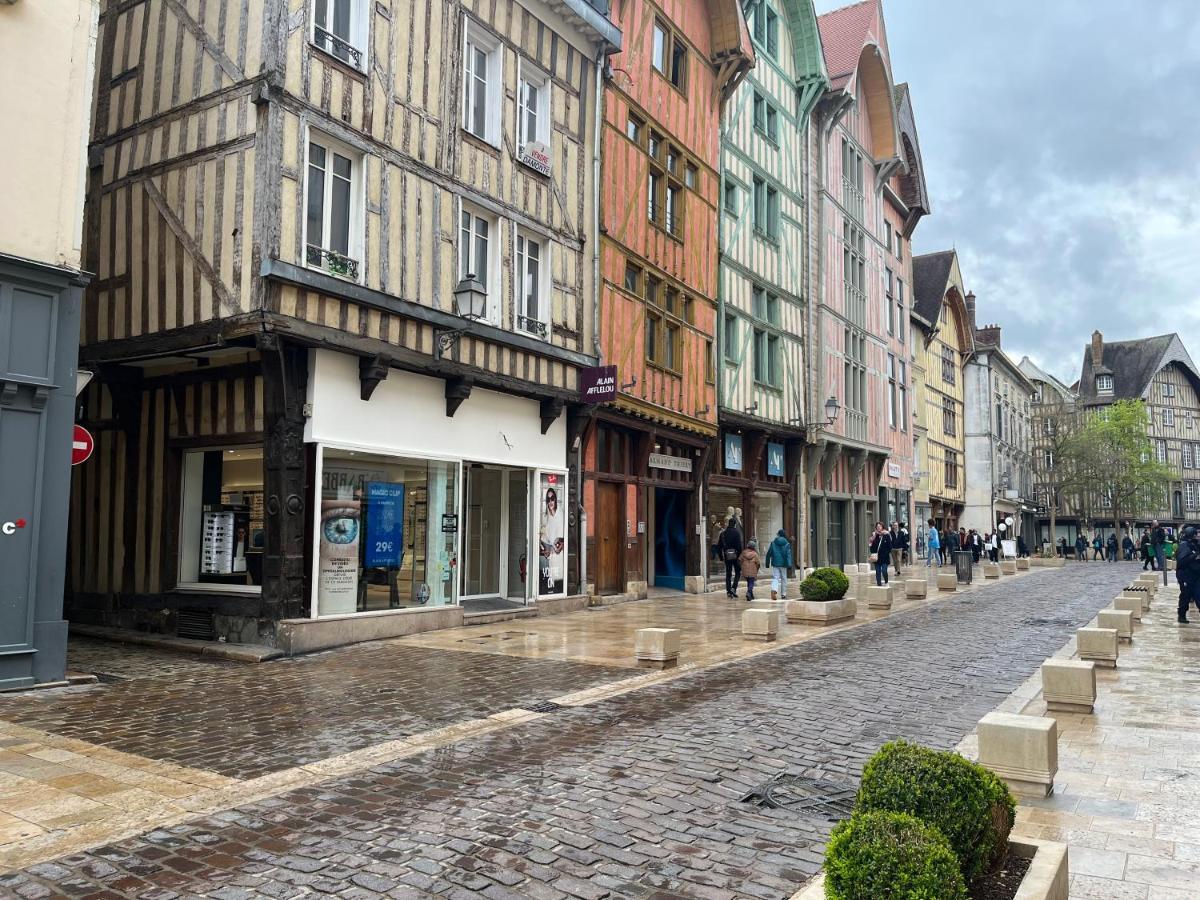 Apartamento Coeur De Bouchon Troyes Exterior foto